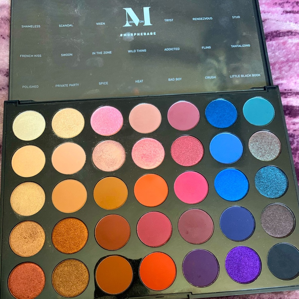 Morphe eyeshadow palette